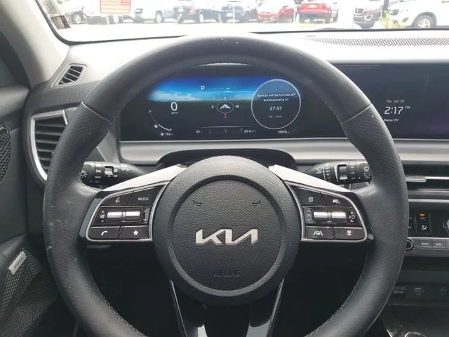 Certified Used 2024 White Kia SX image 24