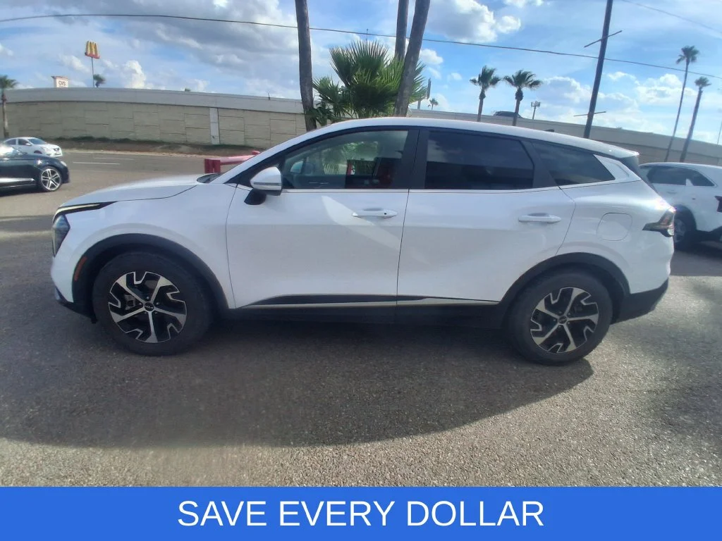 Used 2024 White Kia EX image 4