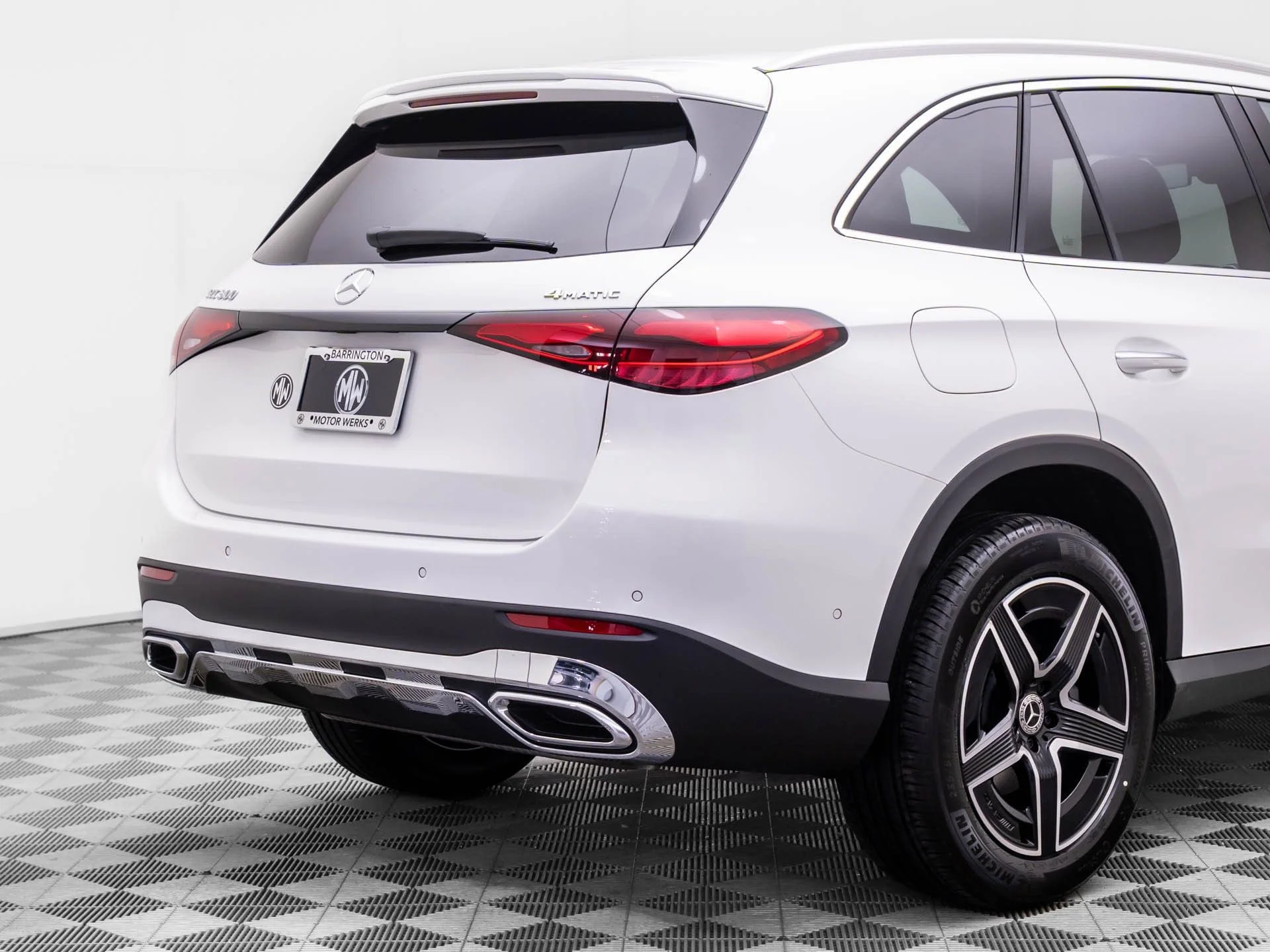 New 2026 White Mercedes-Benz GLC 300 image 34