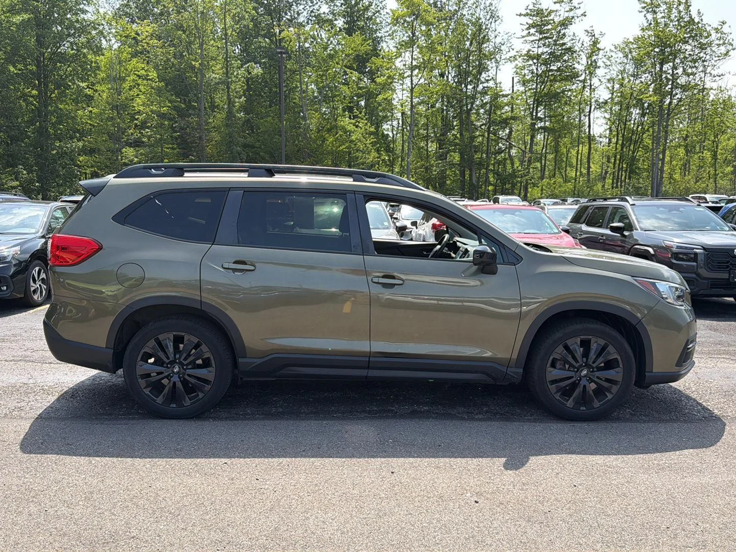 Used 2022 Autumn Green Metallic Subaru Onyx Edition image 9