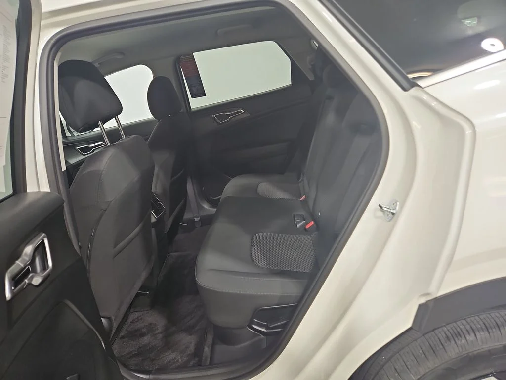 Used 2024 White Kia LX image 24