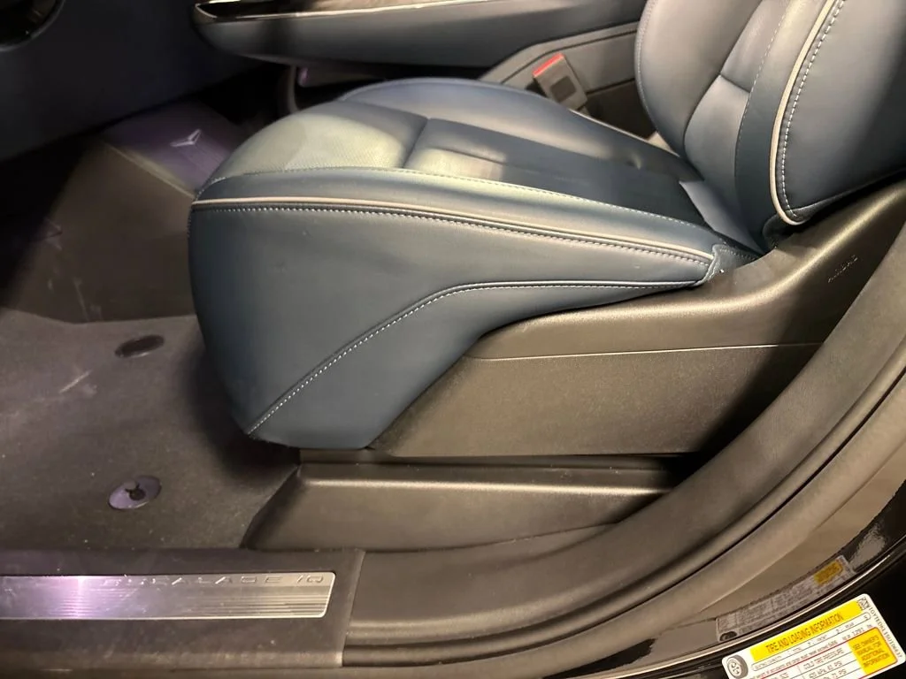 2025 Cadillac Escalade IQ Luxury 2 - Photo 25