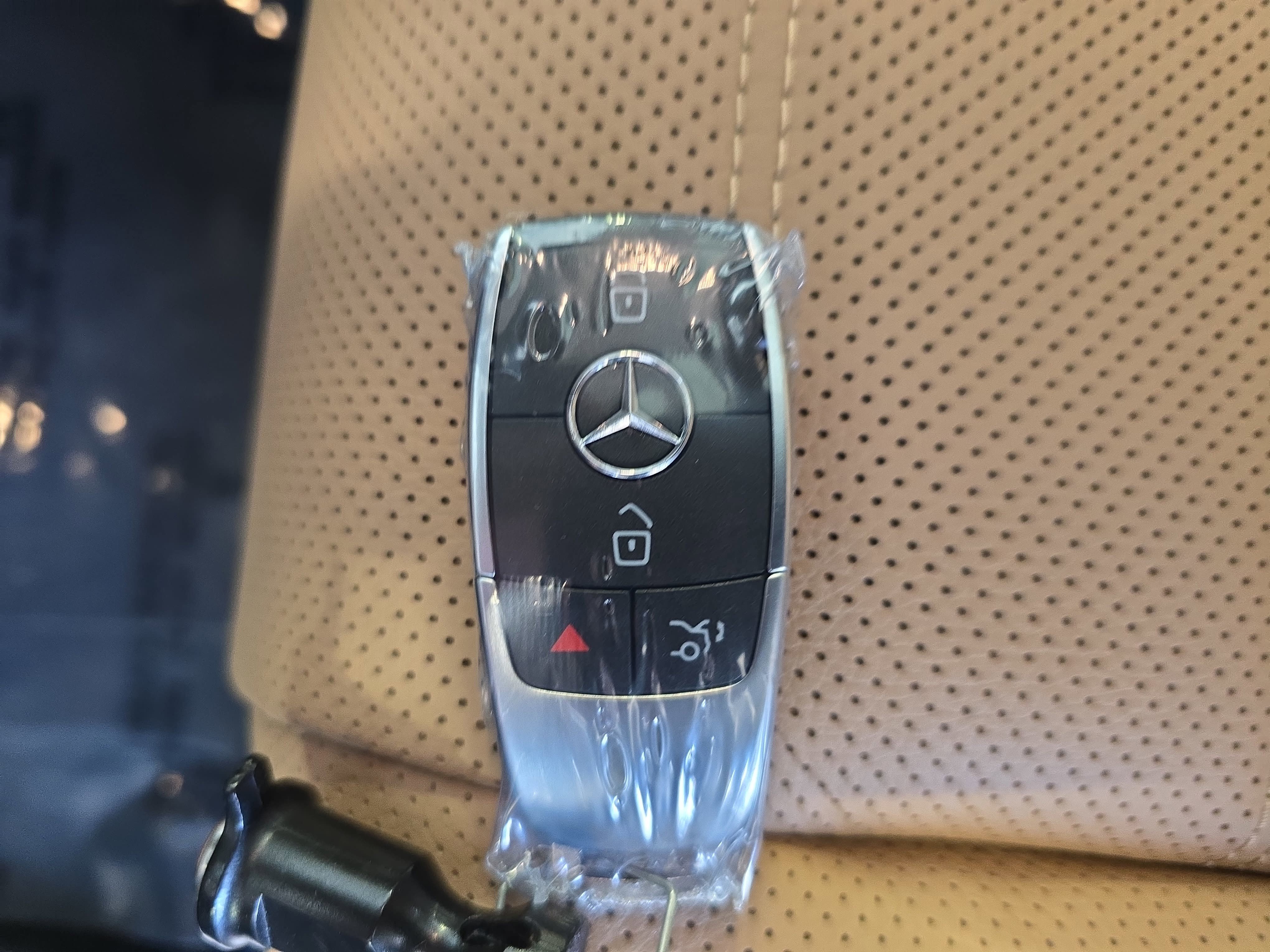 New 2026 Twilight Blue Metallic Mercedes-Benz GLE350 image 38