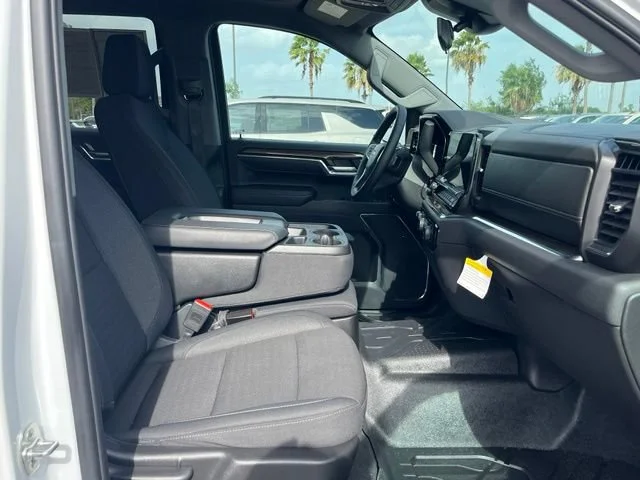 Used 2025 Summit White Chevrolet LT image 22