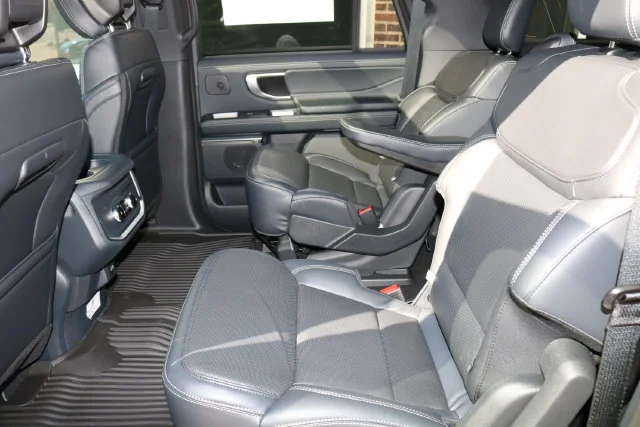 New 2027 Nocturnal Blue Metallic Ford MAX Platinum image 36