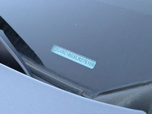 Used 2020 Gray Chrysler Touring L image 5