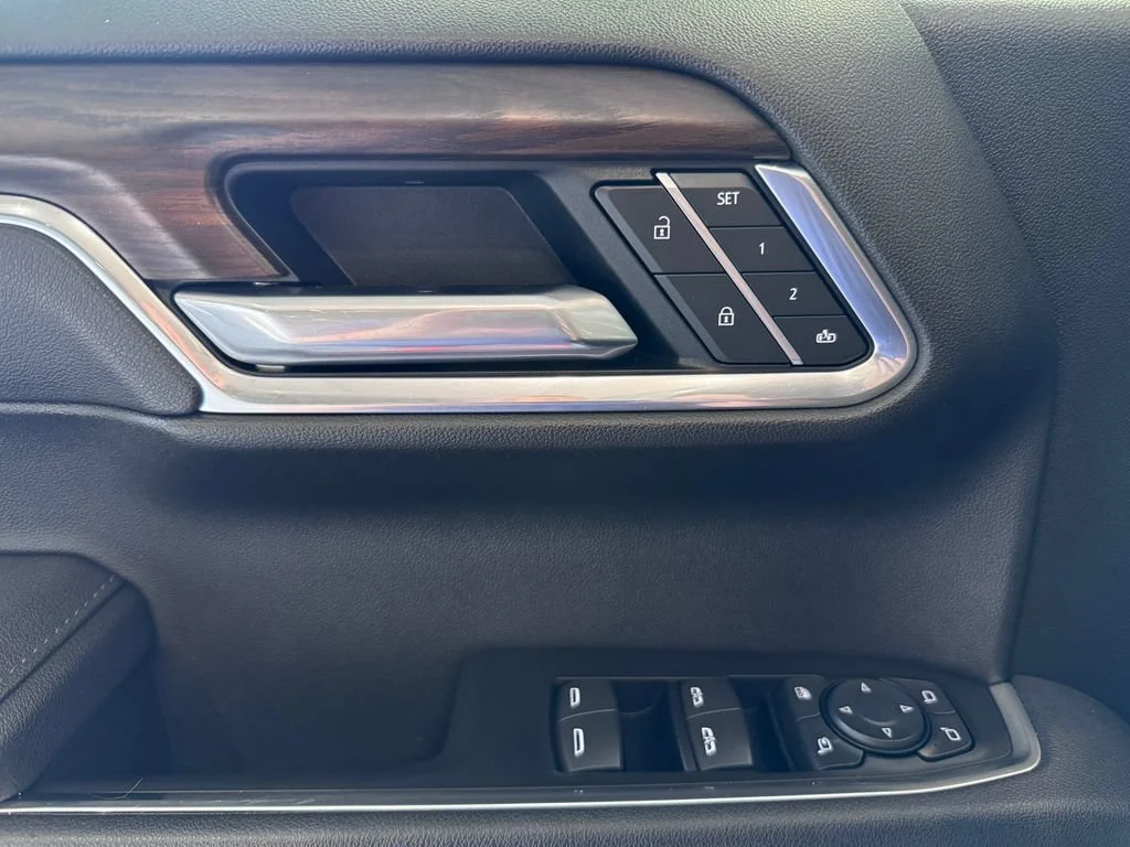 2025 GMC Sierra 1500 SLT - Photo 25
