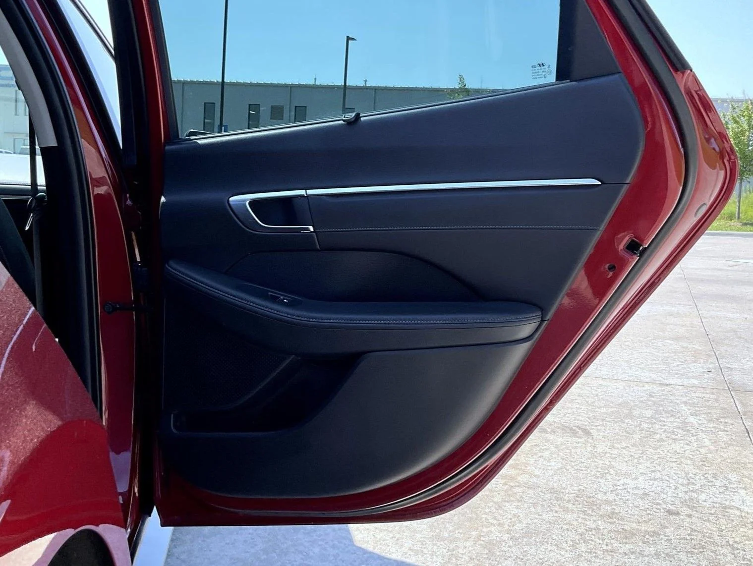 Used 2023 Red Hyundai Limited image 18