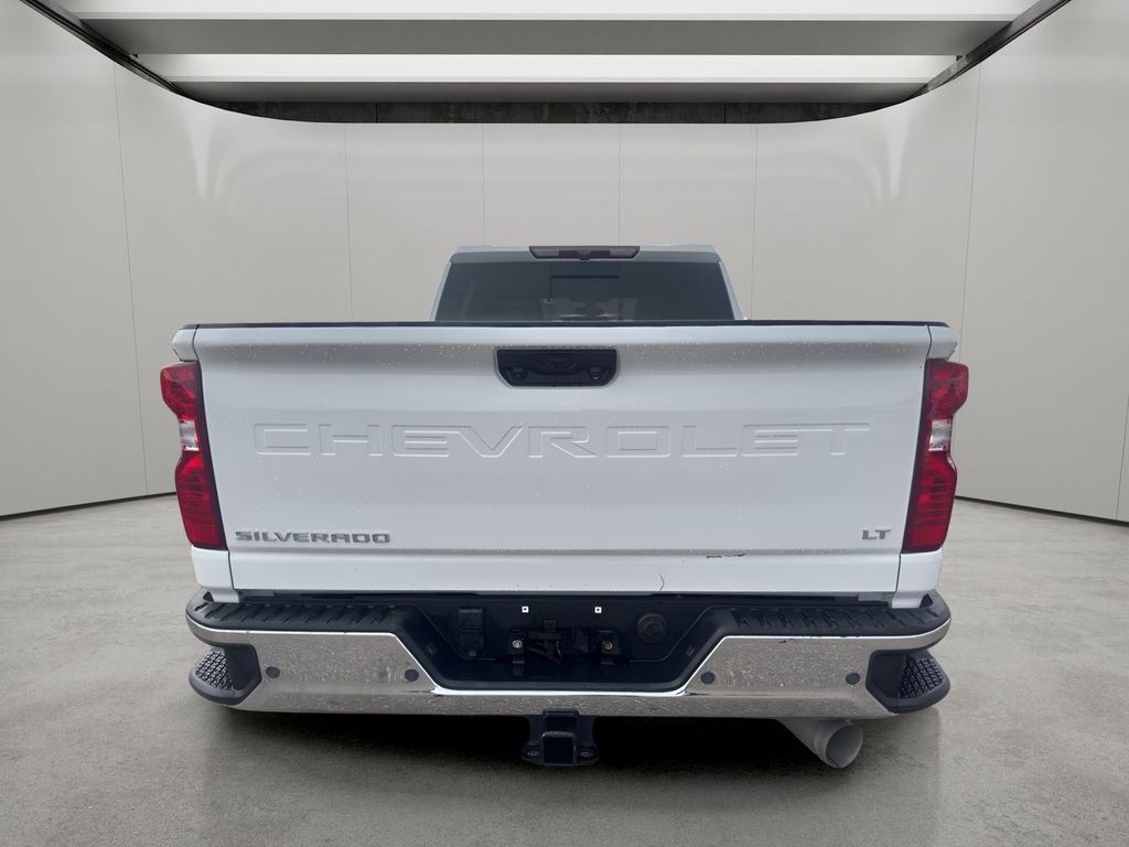 Used 2020 Summit White Chevrolet LT image 4