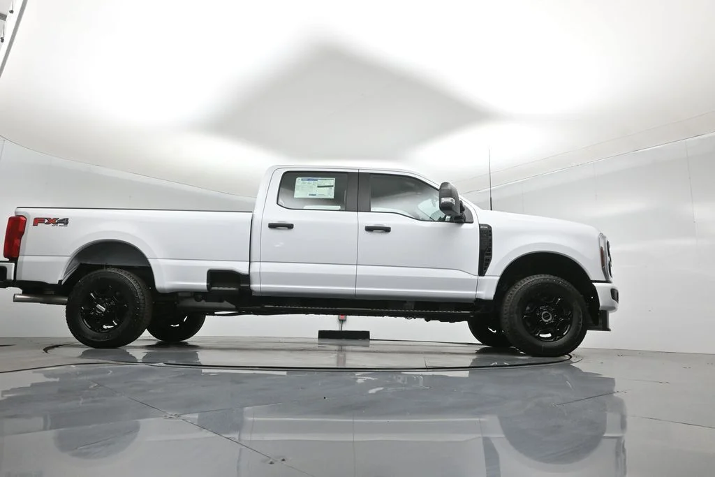 New 2026 Oxford White Ford XL image 41