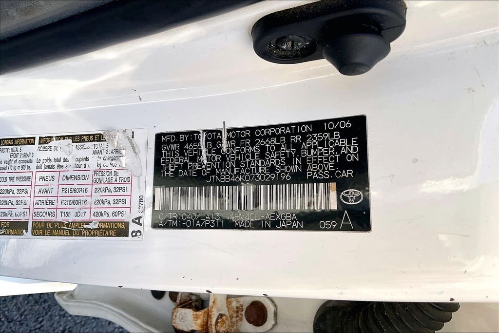 Used 2007 White Toyota Base image 31
