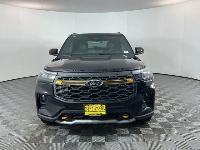 New 2026 Agate Black Metallic Ford Tremor image 2