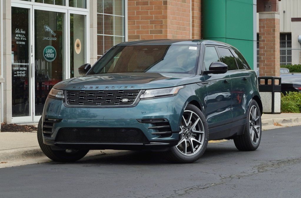 2026 Land Rover Range Rover Velar Dynamic SE