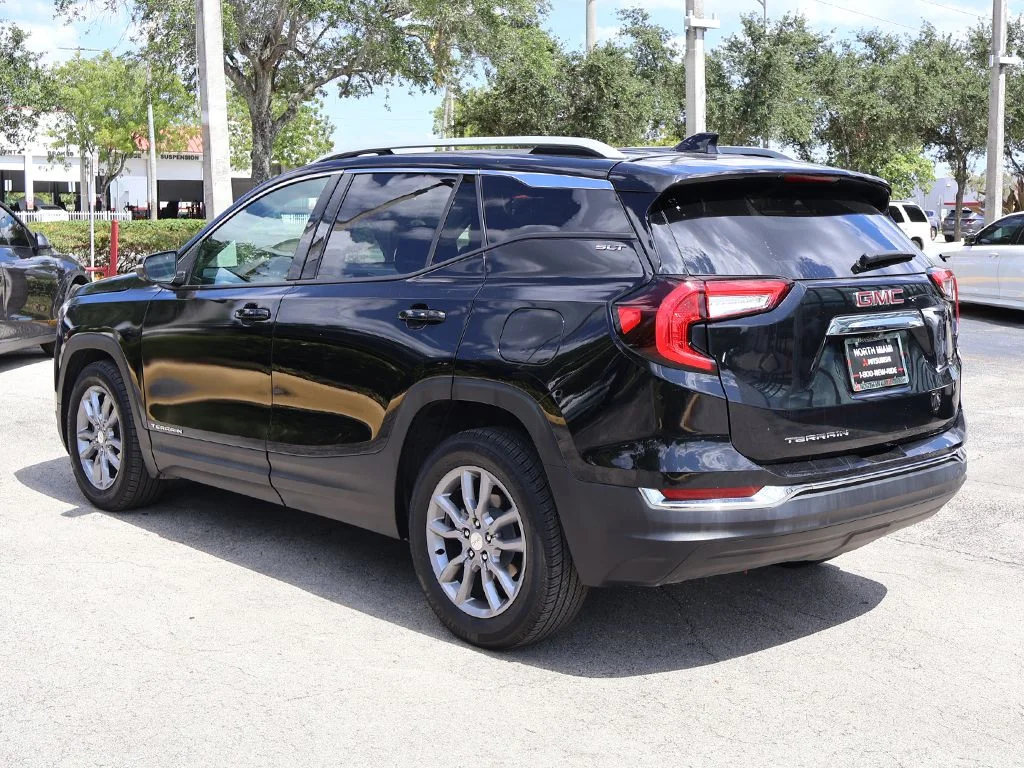 Used 2024 Black GMC SLT image 9