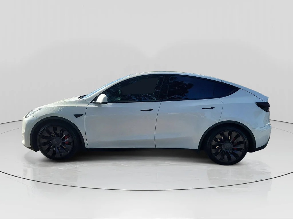 Used 2022 White Tesla Performance image 5