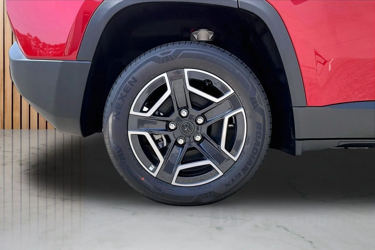 New 2026 Red Hot Pearlcoat Jeep Limited image 32