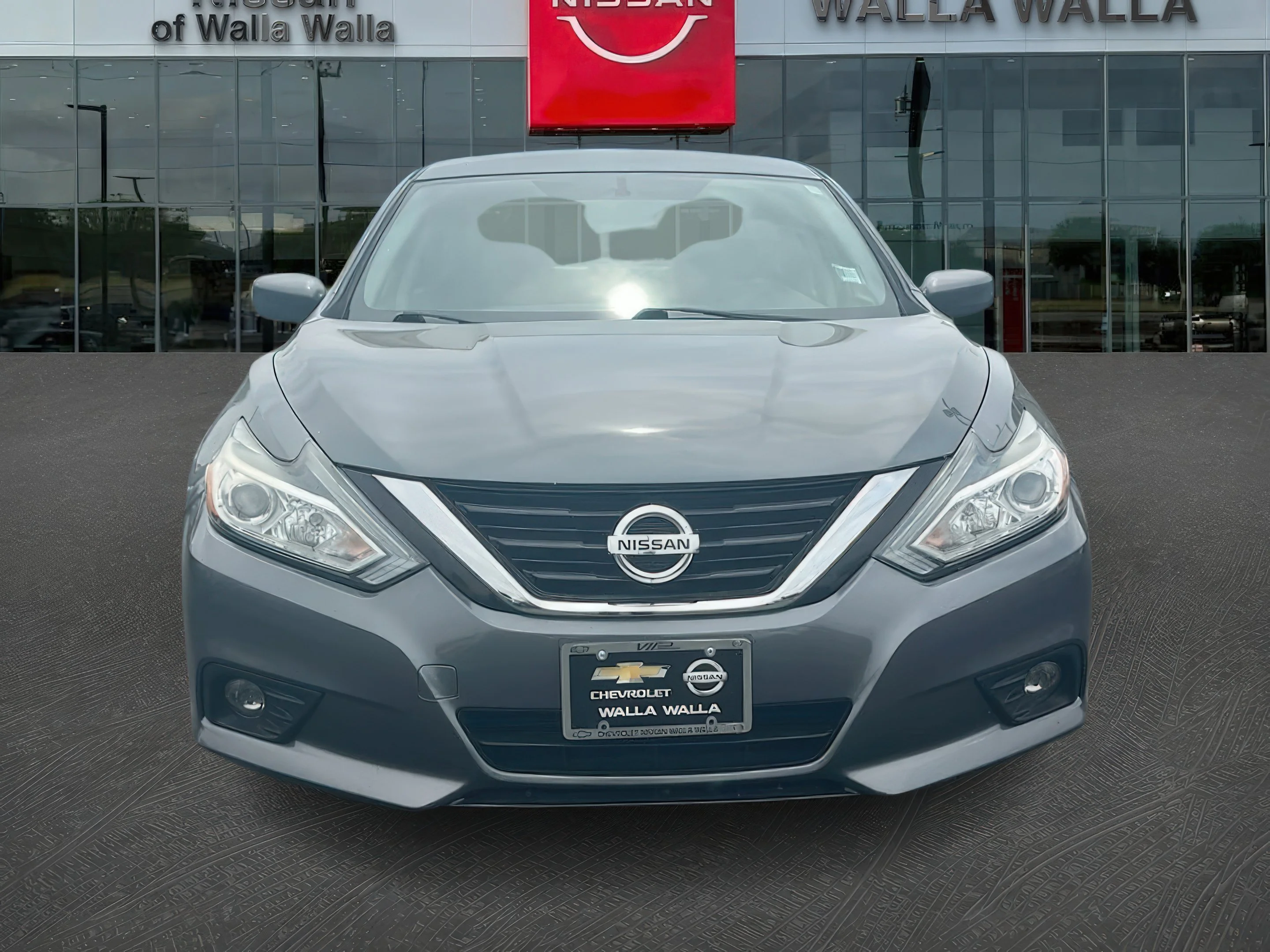 Used 2017 Nissan Altima SV with VIN 1N4AL3AP2HC218627 for sale in Walla Walla, WA