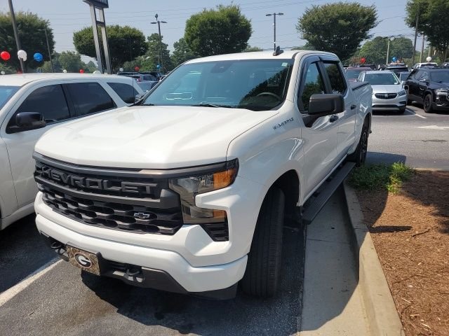 Used 2022 White Chevrolet Custom image 1