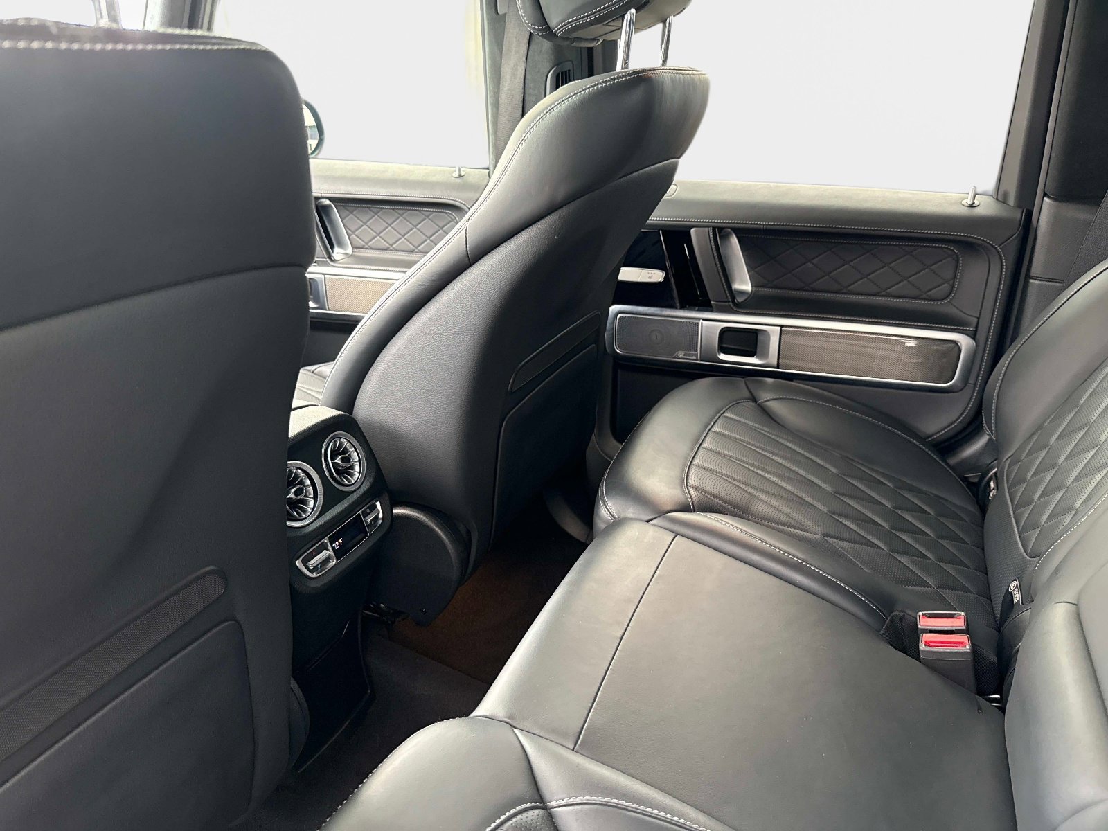 Certified Used 2022 MANUFAKTUR Night Black Magno Mercedes-Benz G 63 AMG® image 15