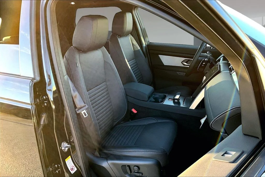 New 2026 Black Land Rover Landmark image 11