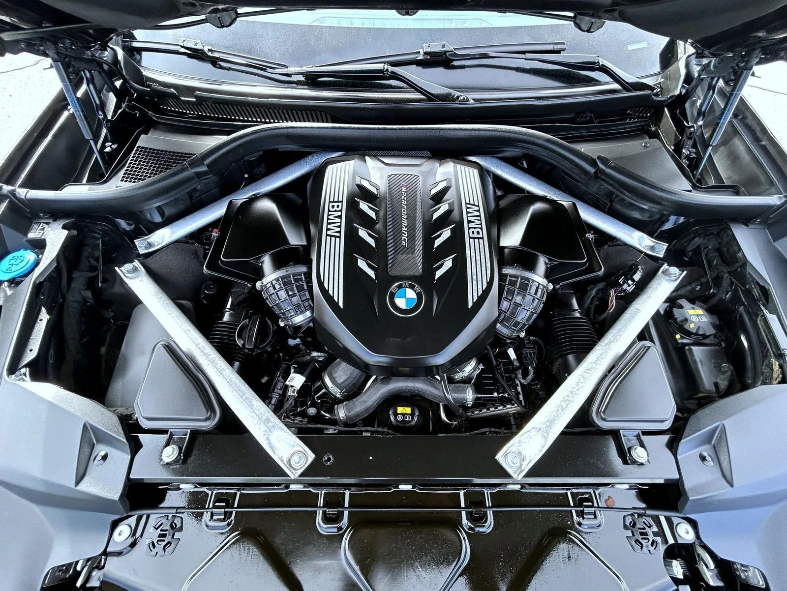 Used 2020 Gray BMW M50i image 24