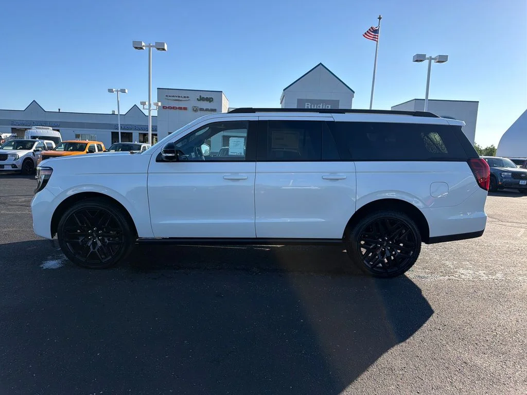 New 2026 White Ford Platinum image 2