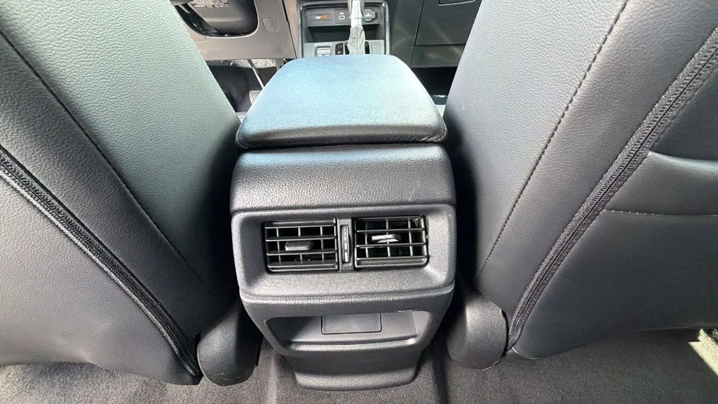 Used 2023 Silver Metallic Honda EX-L image 25