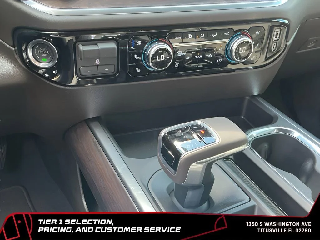 New 2026 Glacier White Tricoat GMC SLT image 38