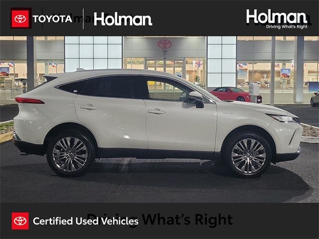 2021 Toyota Venza XLE Hybrid AWD's photo