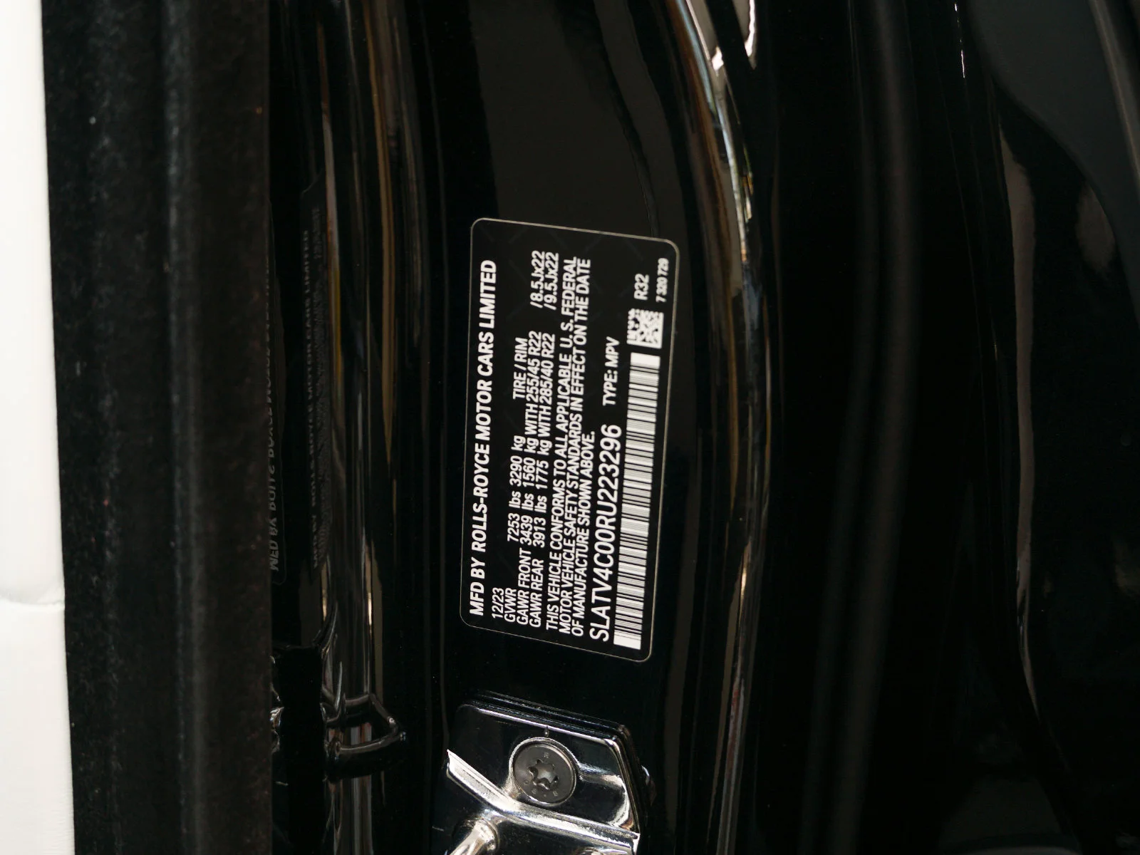Certified Used 2024 Black Diamond Rolls-Royce  image 39
