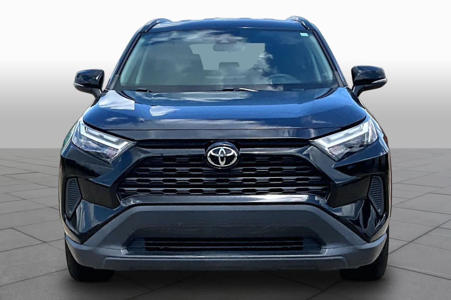 2023 Toyota RAV4 XLE - Photo 4