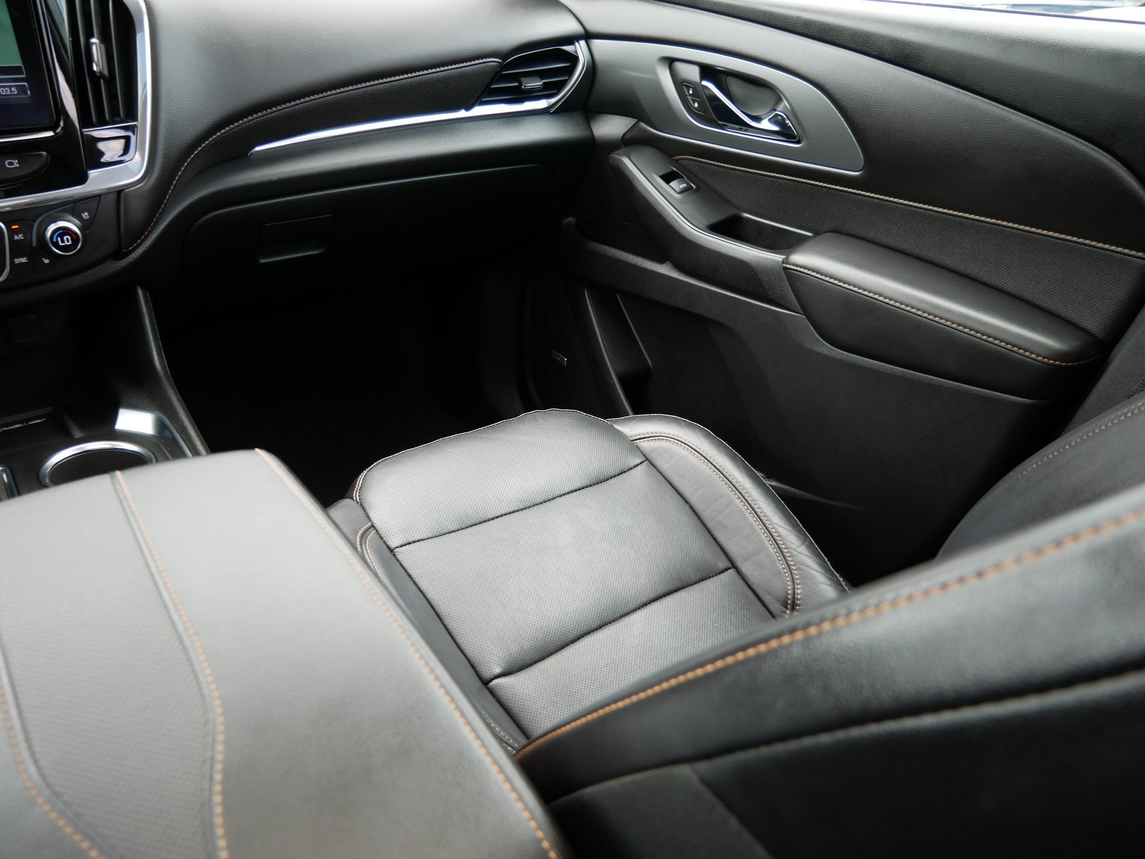 Used 2018 Black Currant Metallic Chevrolet Premier image 11