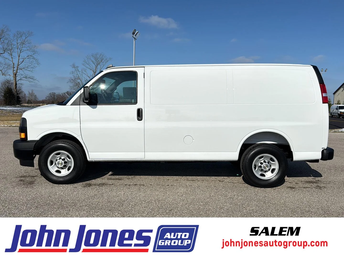2025 Chevrolet Express 2500 Work Van HD's photo