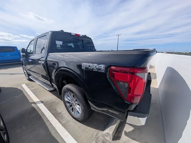 2025 Ford F-150 XLT - Photo 12