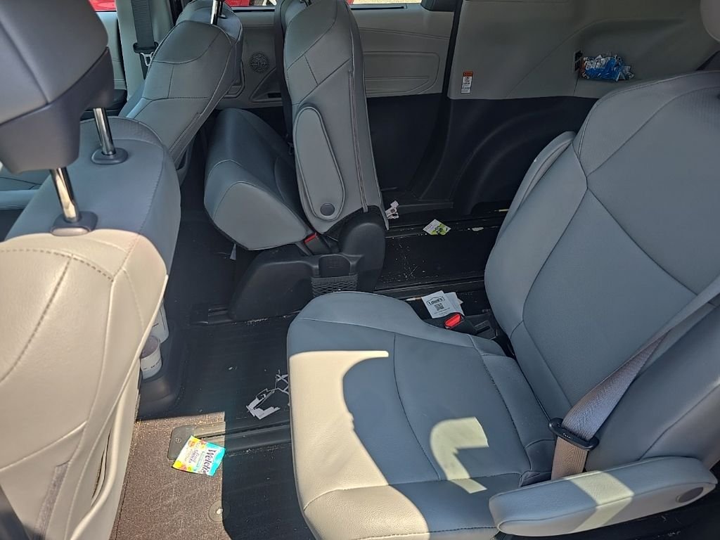 Used 2024  Toyota XLE image 11