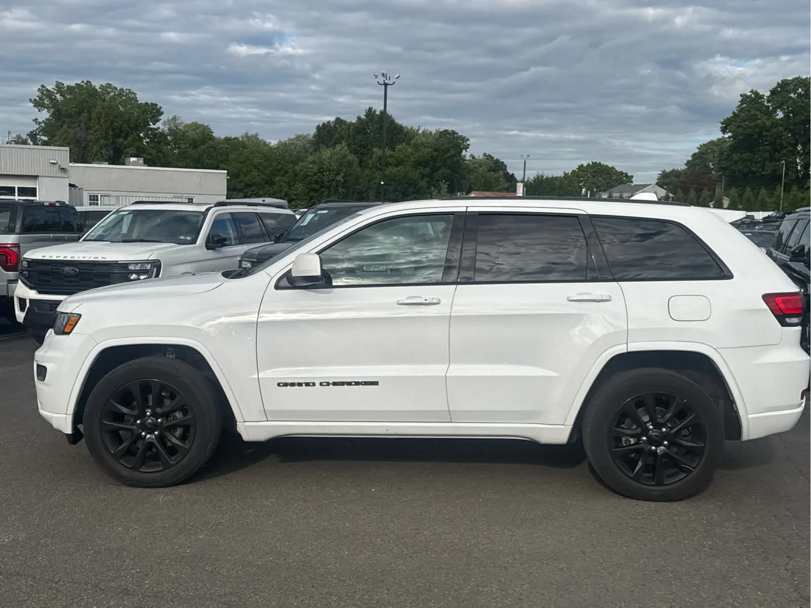 Used 2019 Bright White Clearcoat Jeep Altitude image 2