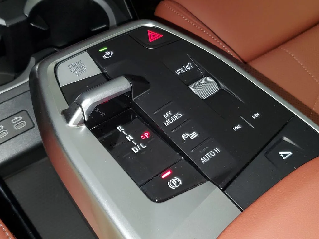 New 2026 Alpine White BMW xDrive28i image 24