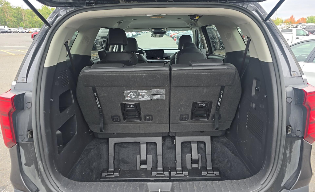Certified Used 2025  Kia LXS image 15