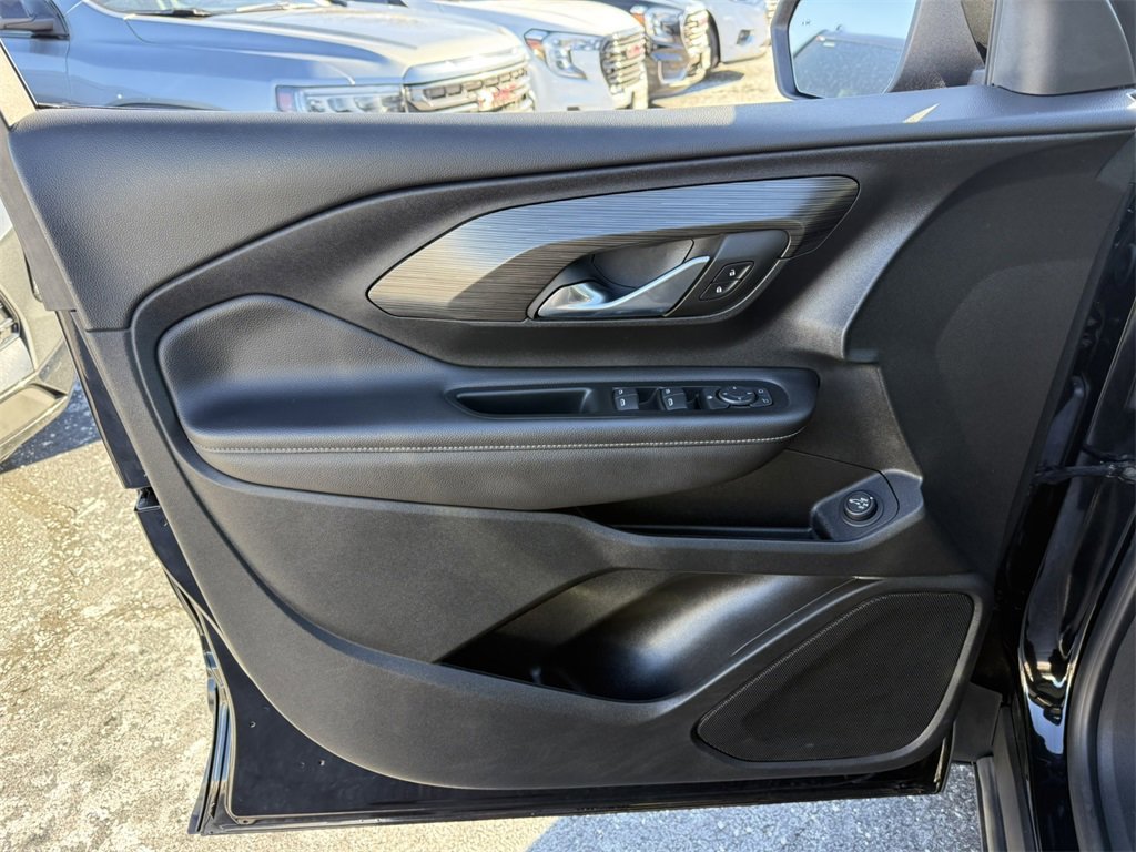 2022 GMC TERRAIN - Image 12