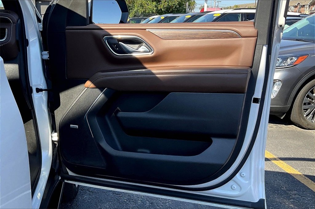 2022 CHEVROLET SUBURBAN - Image 22