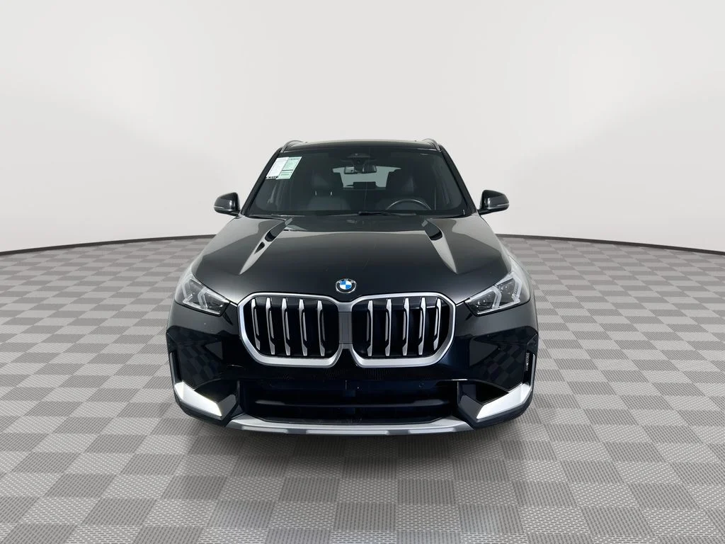 Used 2025 Black BMW xDrive28i image 3