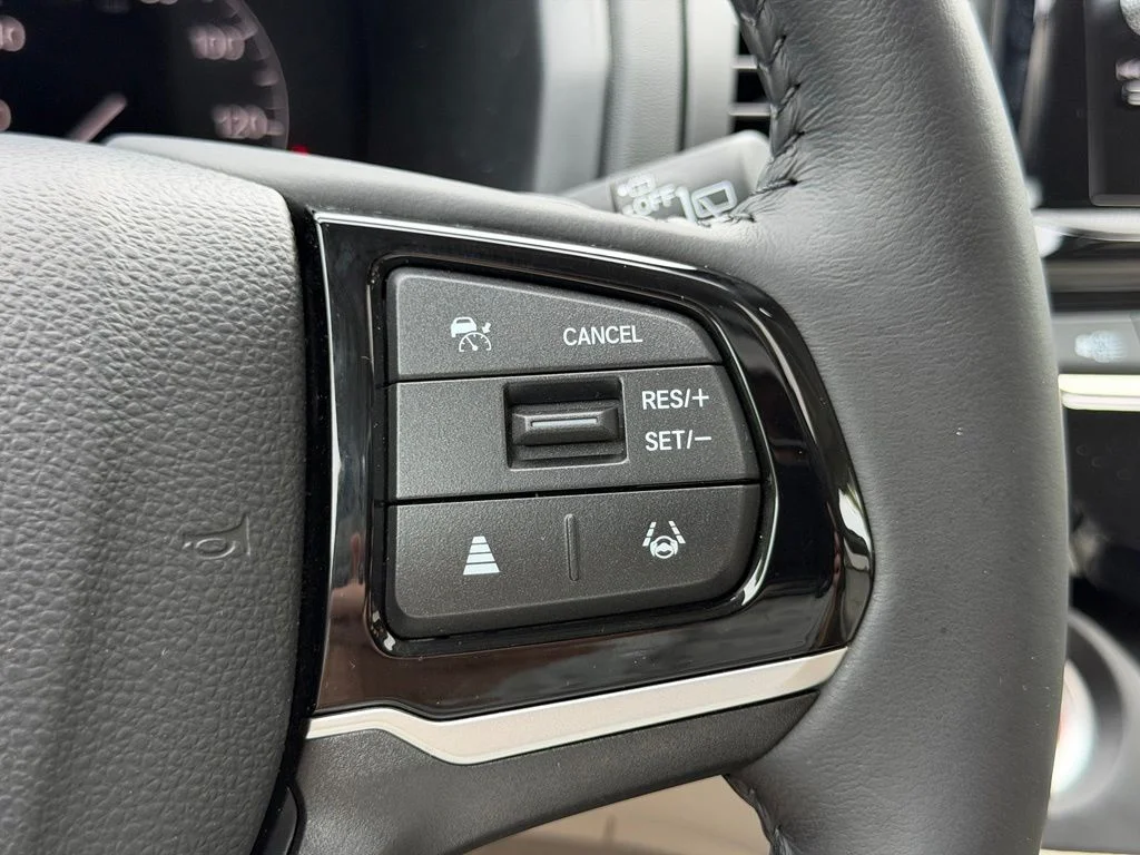 Used 2025  Honda EX-L image 39