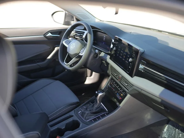 New 2026 Platinum Gray Metallic Volkswagen 1.5T SE image 17