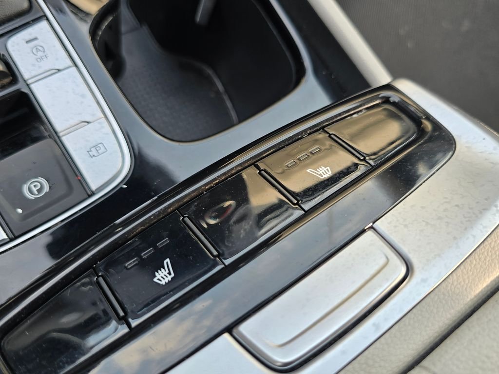 Used 2022 Gray Hyundai SEL image 6