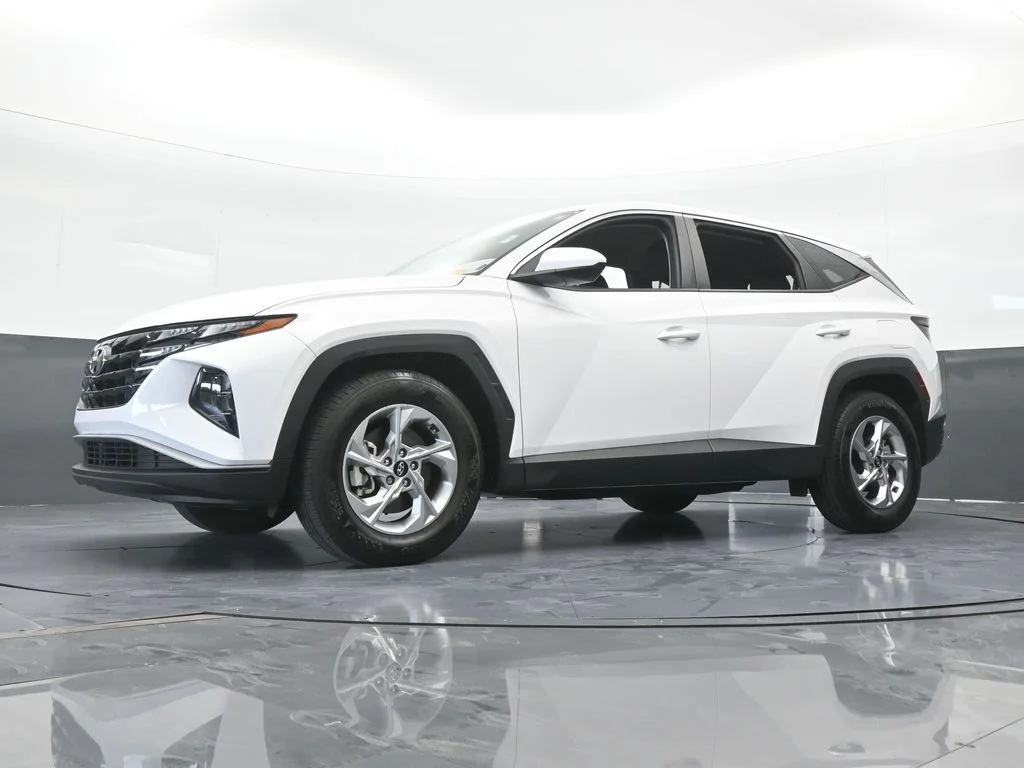 Used 2024 White Pearl Hyundai SE image 49