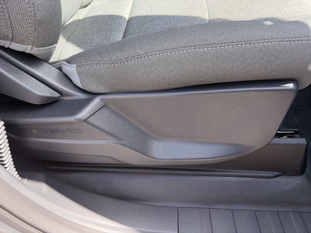 Used 2025 Silver Ford XL image 28