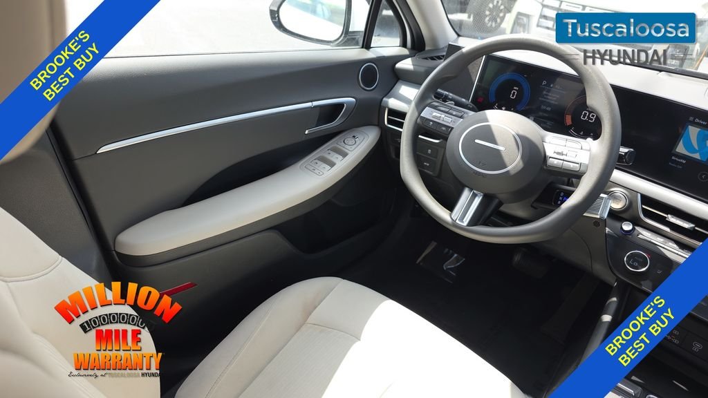 Certified Used 2025 White Hyundai SEL image 27