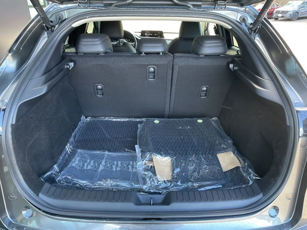 2026 Mazda CX-30 Premium - Photo 9