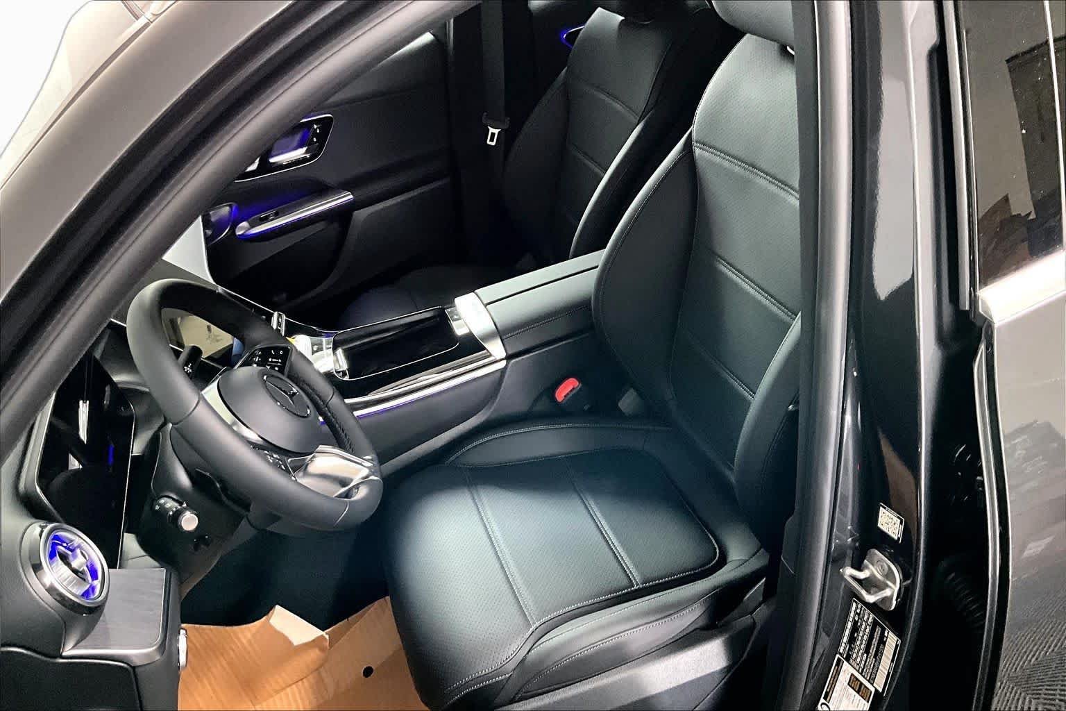 New 2027 Graphite Grey Metallic Mercedes-Benz GLC 300 image 14