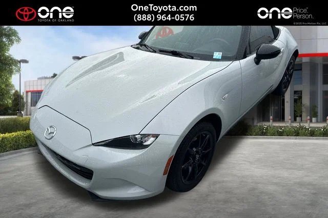 2019 Mazda MX-5 Miata Sport's photo